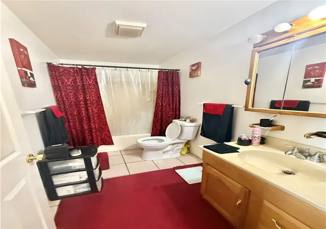 Listing Photo 4 - Condo for sale in building located at 800 Ellsworth Ave, Jeannette, PA 15644