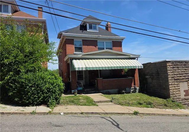 Homes for sale in Mt Oliver, PA | 420 Walnut St, Mt Oliver, PA 15210 | MLS# 1759188