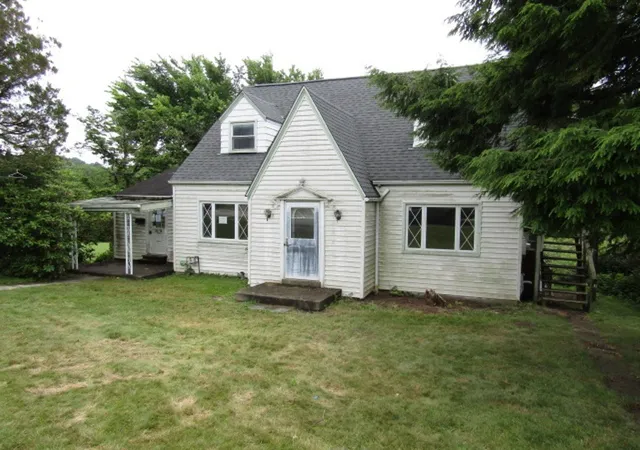 2nd image of 3470 Frye Ave, Finleyville, PA 15332 | MLS# 1760881