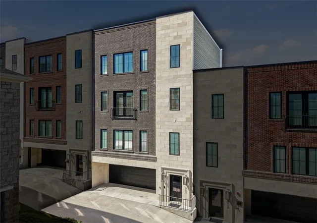 2nd image of 5133 5th Avenue, Shadyside, PA 15232 | MLS# 1760284