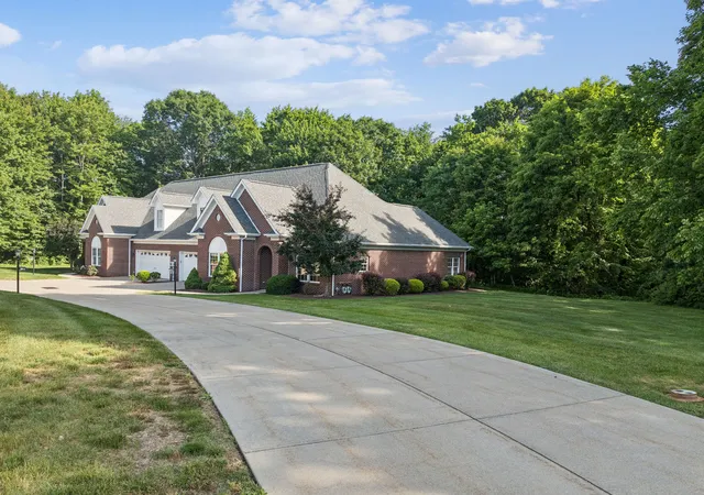 1st image of 207 Maple Ct, Aliquippa, PA 15001 | MLS# 1760923