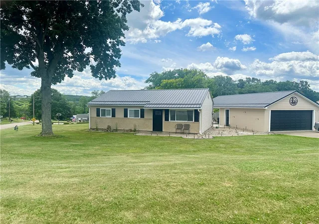 Homes for sale in Center Twp, PA | 112 Rolling Hills Dr, Center Twp, PA 15061 | MLS# 1760732