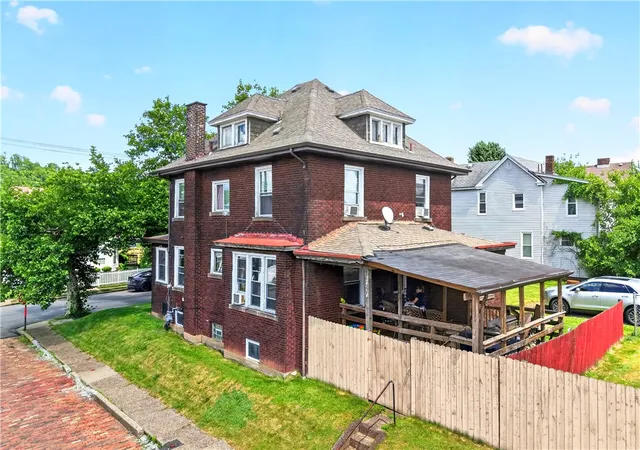Homes for sale in Mckeesport, PA | 800 Fawcett Avenue, Mckeesport, PA 15132 | MLS# 1760824