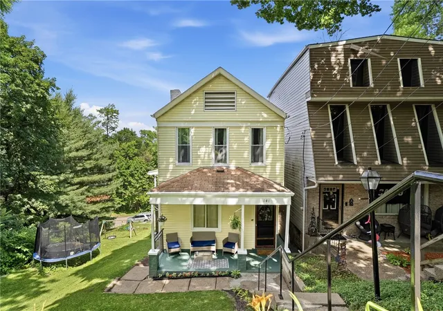 Homes for sale in Ingram, PA | 141 E Steuben, Ingram, PA 15205 | MLS# 1760790
