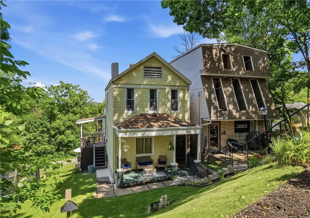 Homes for sale in Ingram, PA | 141 E Steuben, Ingram, PA 15205 | MLS# 1760790
