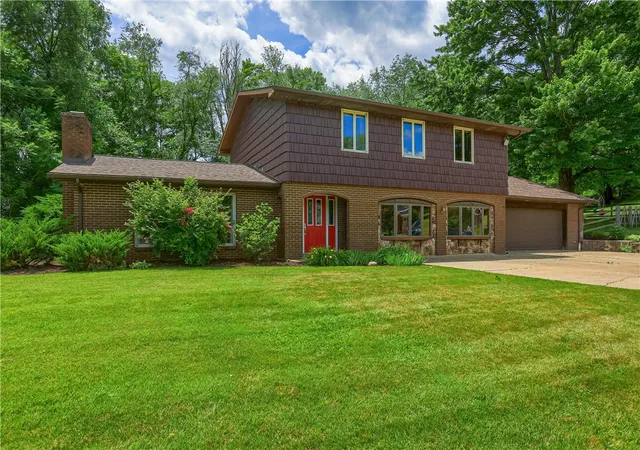 2nd image of 106 Colonial Way, Center Twp, PA 15001 | MLS# 1760823