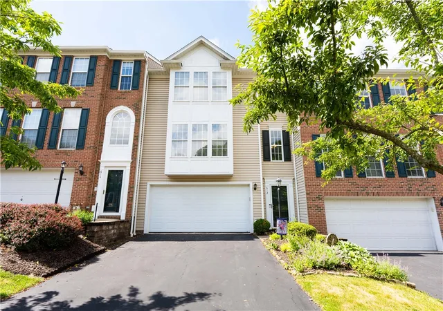 Homes for sale in Adams Twp, PA | 612 Village Green E Blvd, Adams Twp, PA 16046 | MLS# 1760920