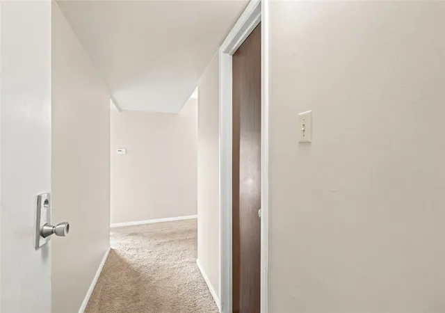 2nd image of 2160 Greentree Rd #807W, Scott Twp, PA 15220 | MLS# 1760937