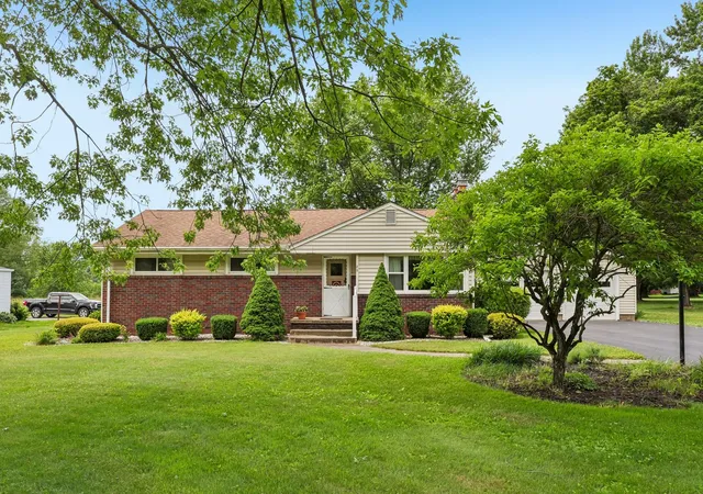 Photo 1 of Single family home for sale at 25 George Junior Rd, Grove City, PA 16127 | MLS# 1760992 | Listing updated on 2026-07-18