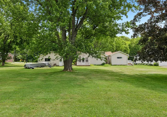 Photo 4 of Single family home for sale at 25 George Junior Rd, Grove City, PA 16127 | MLS# 1760992 | Listing updated on 2026-07-18