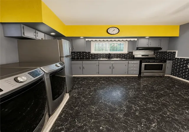 5th image of 417 13Th St, Beaver Falls, PA 15010 | MLS# 1760129