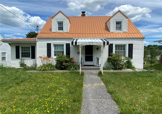 2nd image of 11 Washington Dr, Monessen, PA 15062 | MLS# 1760149