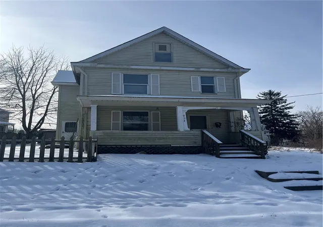 1st image of 824 Franklin Avenue, New Castle, PA 16101 | MLS# 1761045