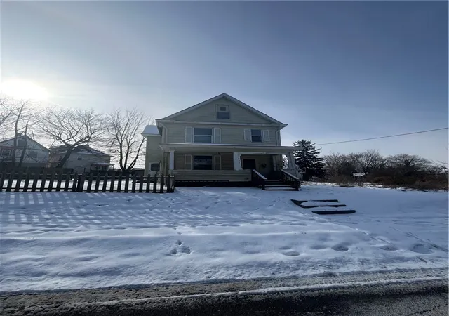 2nd image of 824 Franklin Avenue, New Castle, PA 16101 | MLS# 1761045
