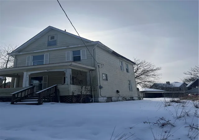 3rd image of 824 Franklin Avenue, New Castle, PA 16101 | MLS# 1761045