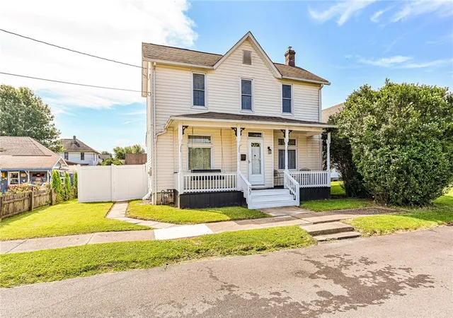 Homes for sale in Latrobe, PA | 27 Oak St, Latrobe, PA 15650 | MLS# 1760997