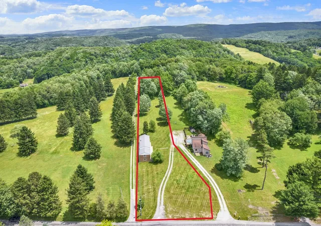 Homes for sale in Ligonier Twp, PA | 1099 Gravel Hill Rd, Ligonier Twp, PA 15658 | MLS# 1760890