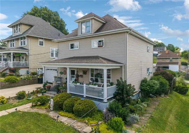 Photo 3 of Single family home for sale at 408 Jones St, Belle Vernon, PA 15012 | MLS# 1761071 | Listing updated on 2026-07-01