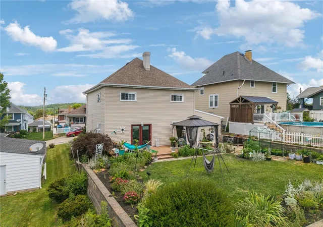 Photo 3 of Single family home for sale at 408 Jones St, Belle Vernon, PA 15012 | MLS# 1761071 | Listing updated on 2026-07-01