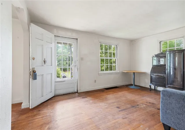 3rd image of 93 Adams Dr, Upper St Clair, PA 15241 | MLS# 1761026