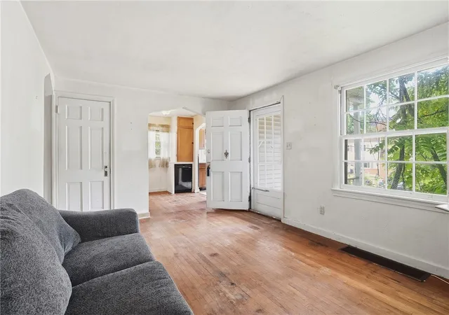 5th image of 93 Adams Dr, Upper St Clair, PA 15241 | MLS# 1761026