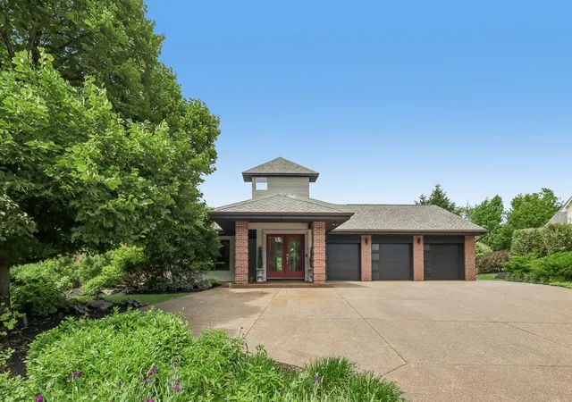 1st image of 218 Grandview Dr N, Fox Chapel, PA 15215 | MLS# 1761084
