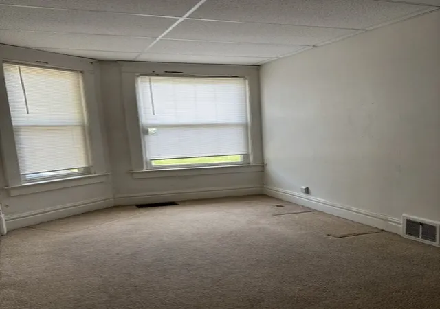 Photo 2 of Single family home for sale at 141 E Leasure Ave, New Castle, PA 16101 | MLS# 1761100 | Listing updated on 2026-07-25