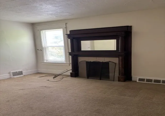 Photo 2 of Single family home for sale at 141 E Leasure Ave, New Castle, PA 16101 | MLS# 1761100 | Listing updated on 2026-07-25