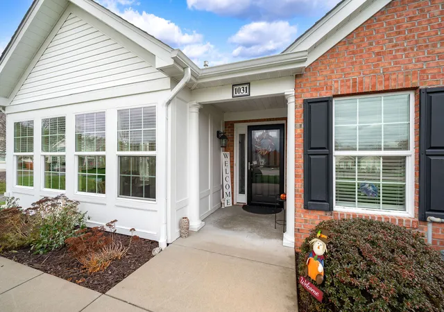 Homes for sale in Connoquenessing Twp, PA | 1031 Silver Oak Dr, Connoquenessing Twp, PA 16053 | MLS# 1761144