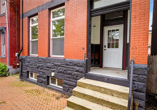 3rd image of 1005 Sheffield St, Manchester, PA 15233 | MLS# 1761150
