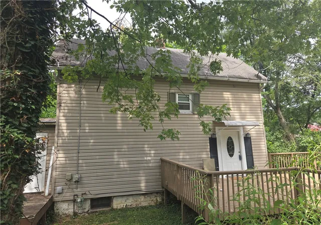 1st image of 1115 W Penn St, Butler, PA 16001 | MLS# 1761143