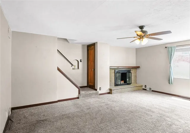 Photo 3 of Single family home for sale at 200 Beisner Ave, Brentwood, PA 15227 | MLS# 1761204 | Listing updated on 2026-09-01