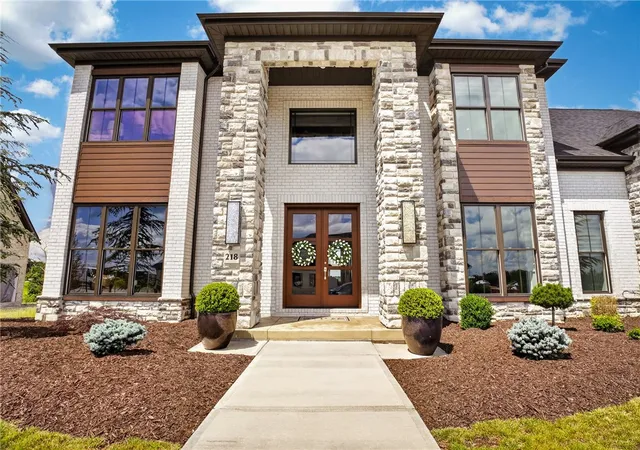 2nd image of 218 Loganbridge Dr, Peters Twp, PA 15367 | MLS# 1761153