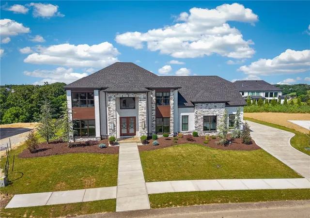 4th image of 218 Loganbridge Dr, Peters Twp, PA 15367 | MLS# 1761153