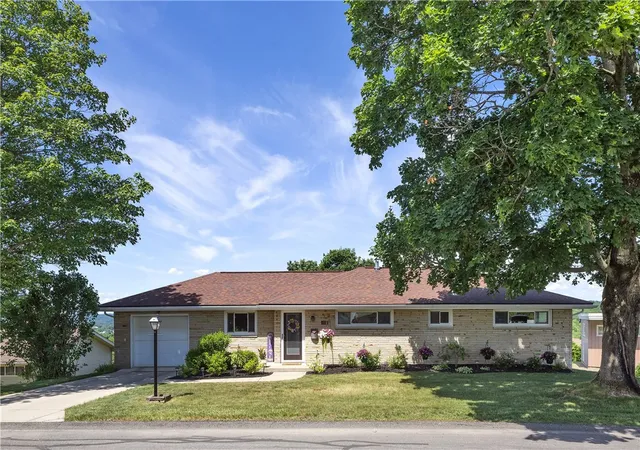 42nd image of 930 Crestview Dr, Ellwood City, PA 16117 | MLS# 1761018