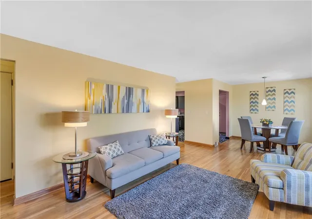 4th image of 930 Crestview Dr, Ellwood City, PA 16117 | MLS# 1761018
