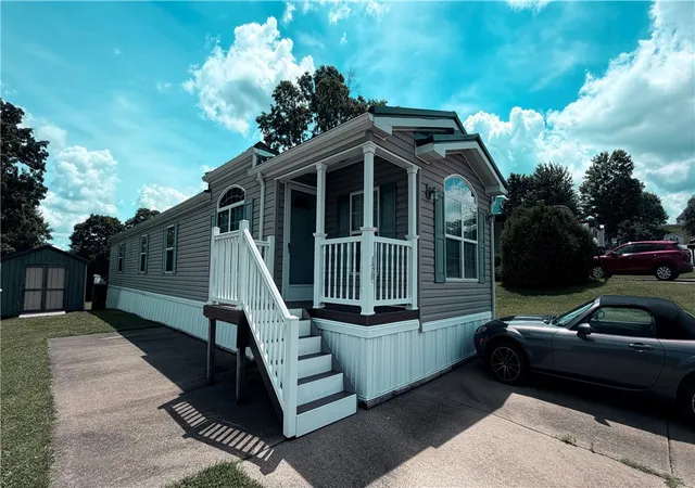1st image of 130 Brians Ct, Muddy Creek Twp, PA 16051 | MLS# 1761211