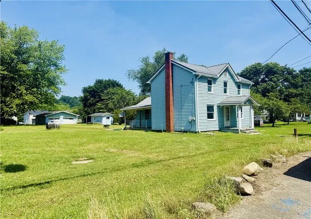 Photo 3 of Single family home for sale at 1231 And 1233 Pegtown Ave, North Apollo, PA 15673 | MLS# 1761017 | Listing updated on 2026-07-22