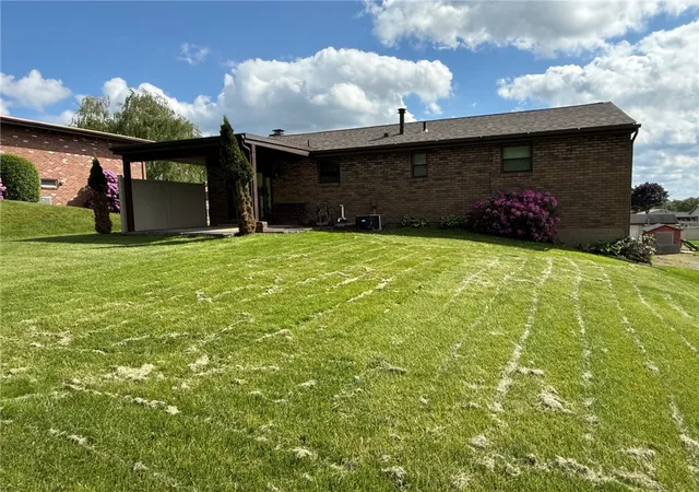 Homes for sale in Lower Burrell, PA | 2805 Knights Ct, Lower Burrell, PA 15068 | MLS# 1761038