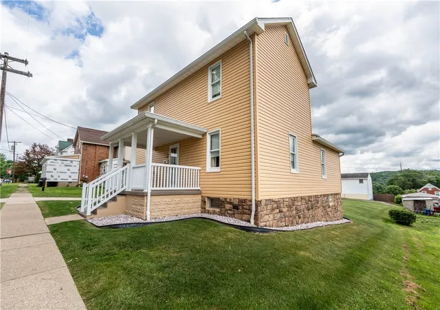 Homes for sale in W Kittanning Boro, PA | 211 Cleveland St, W Kittanning Boro, PA 16201 | MLS# 1760951