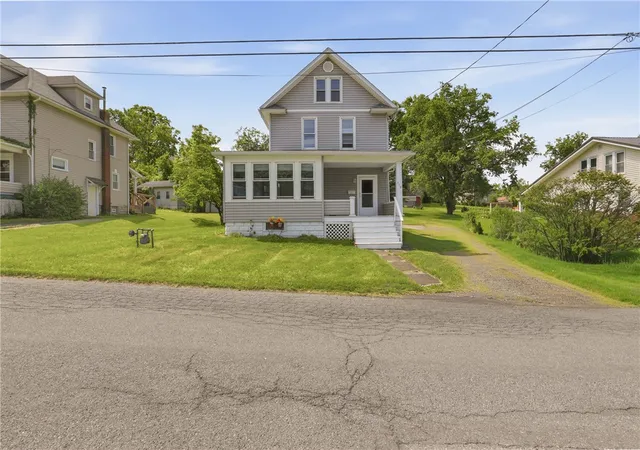 1st image of 218 Beechwood St, Richland School District, PA 15904 | MLS# 1761257
