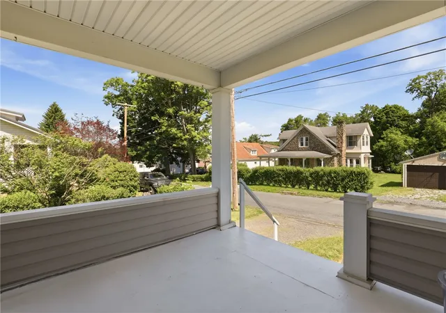 Photo 4 of Single family home for sale at 218 Beechwood St, Johnstown, PA 15904 | MLS# 1761257 | Listing updated on 2026-07-07