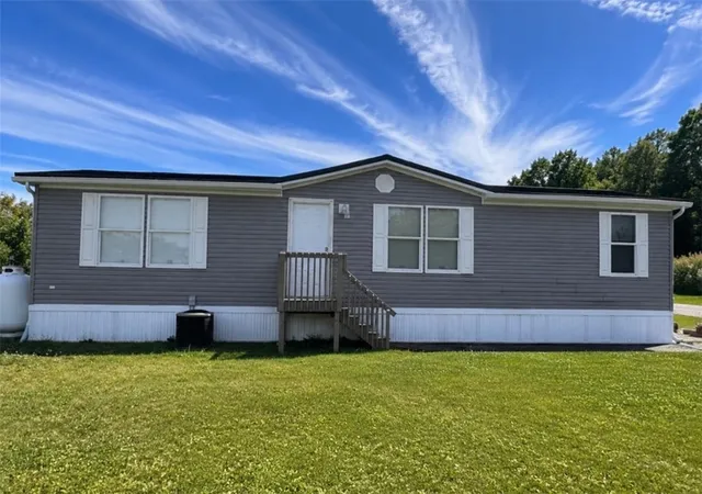 1st image of 33 High View Dr, Donegal, PA 15628 | MLS# 1761167