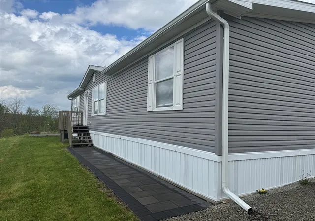 2nd image of 33 High View Dr, Donegal, PA 15628 | MLS# 1761167