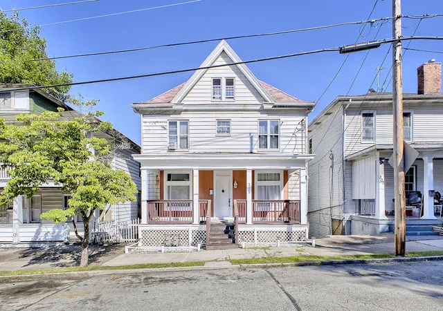 Homes for sale in Jeannette, PA | 205 N 3rd St, Jeannette, PA 15644 | MLS# 1761281