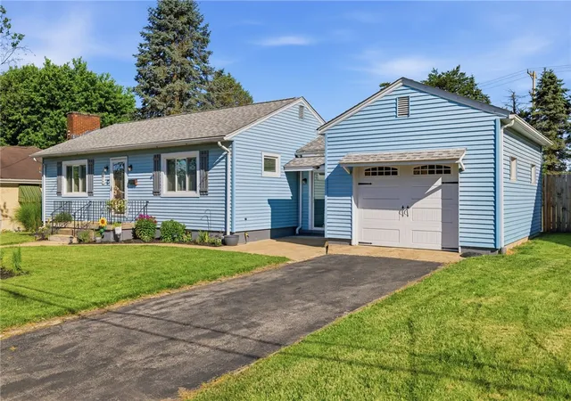 Homes for sale in Economy, PA | 129 Anne St, Economy, PA 15005 | MLS# 1761025