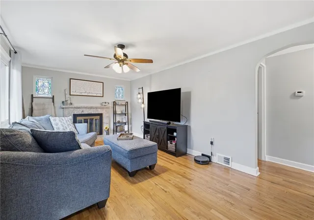 Homes for sale in Economy, PA | 129 Anne St, Economy, PA 15005 | MLS# 1761025