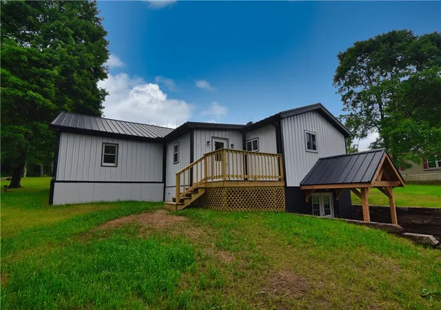 Homes for sale in Cooperstown, PA | 513 Russell Rd, Cooperstown, PA 16317 | MLS# 1761290
