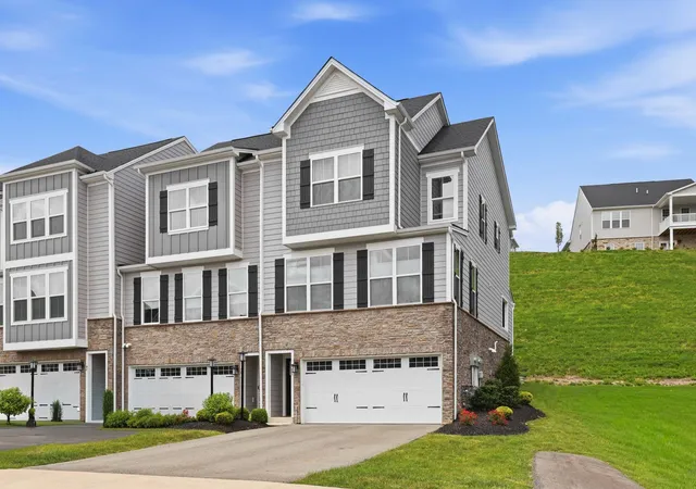 1st image of 401 Spruce Lane, Canonsburg, PA 15317 | MLS# 1761325