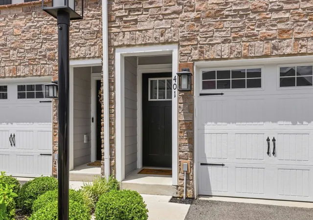 2nd image of 401 Spruce Lane, Canonsburg, PA 15317 | MLS# 1761325